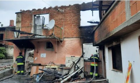 Две жертви на пожар в чепеларското село Павелско - 1