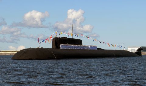 Руска атомна подводница закъса в морето - 1