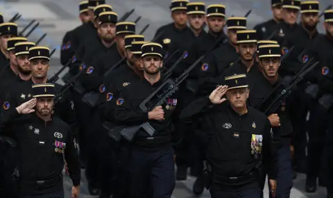 Непредсказуемостта на САЩ влияе на нашите интереси, обяви Франция - 1