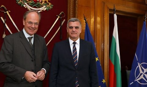 Янев разговаря с германския посланик - 1