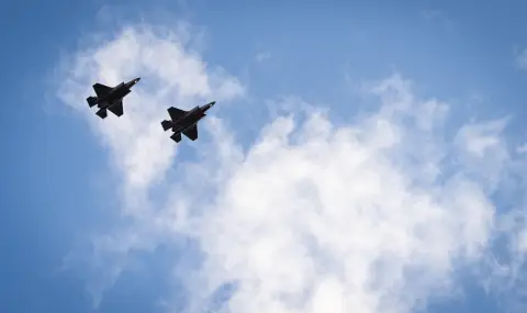 Китайски бойни самолети прелитат над Египет - 1