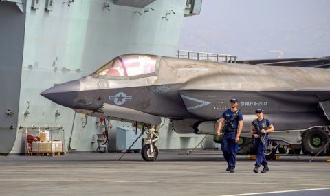 Китай предупреди британския самолетоносач: В бойна готовност сме! - 1