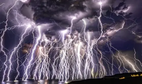 Учени изчислиха математически точно светкавицата - 1