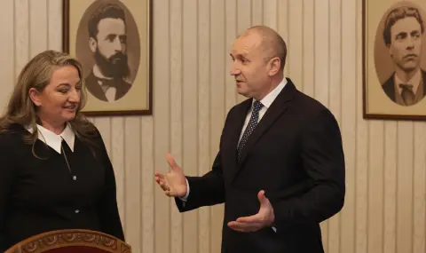 Само Деница Сачева отиде при Радев за консултации