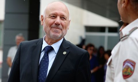 Тагарев: Има 6000 свободни места в армията заради COVID-19 и дезинформация - 1