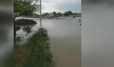 Потоп в Червен бряг и варненско село, загинаха щъркели - 1