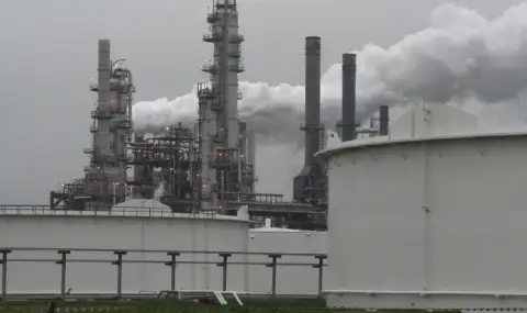 Новите санкции на САЩ няма да засегнат износа на руски петрол - 1