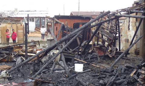 Разследват пожара в Разлог, оставил няколко семейства на улицата - 1
