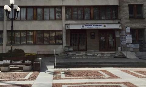 Установиха конфликт на интереси при шефа на болницата във Велинград - 1