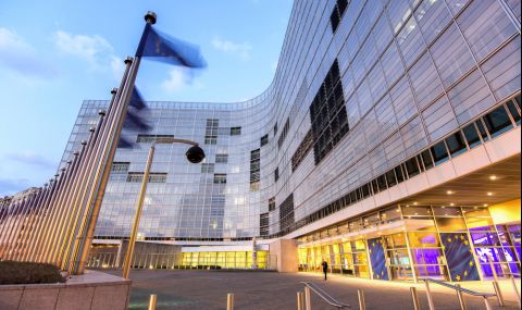 Брюксел отхвърли възможността за ускорено приемане на Украйна в ЕС - 1