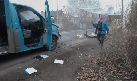 Четирима загинаха при украинска атака с дронове в торова фабрика в Русия - 1