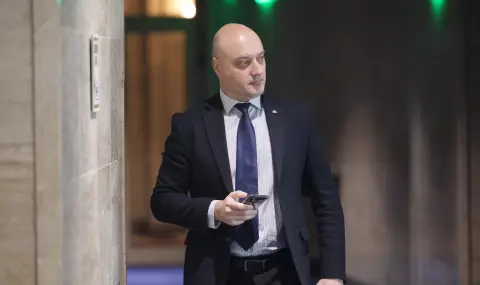 Атанас Славов: Това са избори между застоя, популизма и работата в обществен интерес