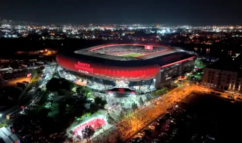 Легенди на Барселона и Реал Мадрид ще демонстрират класа в САЩ - 1