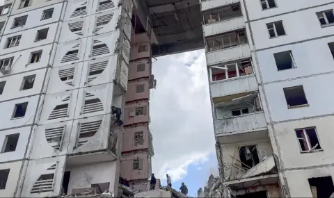 В Белгород се срути вход на жилищна сграда, властите обвиниха Украйна - 1