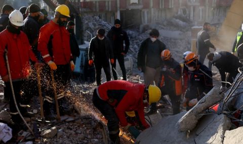 Над 114 000 души са спасени изпод руините след земетресенията в Турция - 1