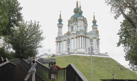 Украинската Върховна рада прие закон за забрана на Украинската православна църква, свързана с Русия - 1