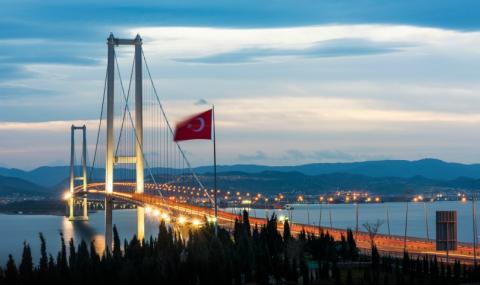 Глобиха сватбари на турска магистрала - 1