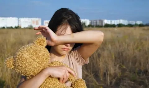 Задържаха учител за секс с ученичка и блудство с друга в Плевенско - 1