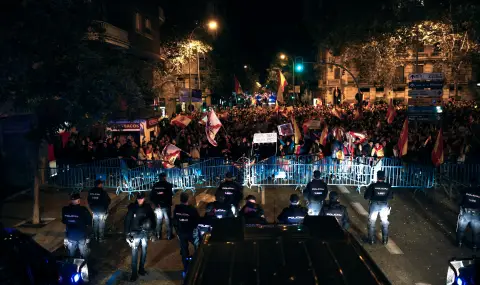 Сепаратист в изгнание: Пучдемон твърди, че партията му ще си върне контрола над Каталуния - 1