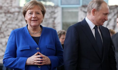 Владимир Путин се среща с Ангела Меркел - 1