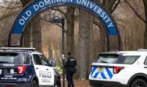 Пуснат от затвора привърженик на ИДИЛ уби преподавател в университета в Норфолк, Вирджиния, студент го закла с нож ВИДЕО