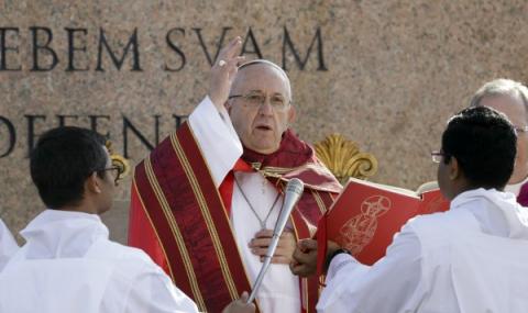 Папа Франциск с призив за Палмова неделя - 1