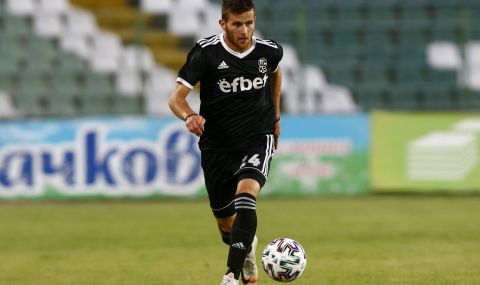 Защитник напусна ЦСКА 1948 - 1