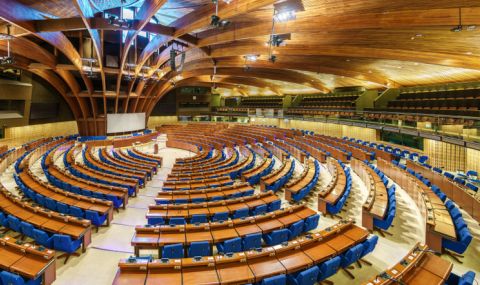 ЕП реже наполовина големите пенсии на евродепутатите  - 1