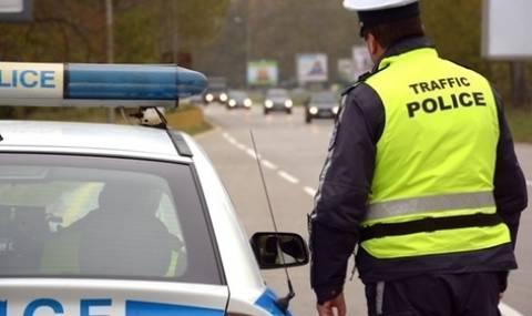Моторист блъсна полицай в София при опит за проверка - 1