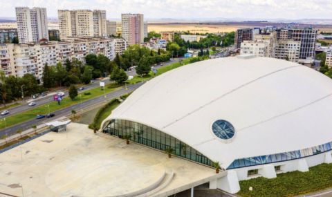 Новата зала “Арена Бургас” на практика не може да се използва за спортни събития - 1
