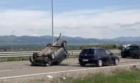 Катастрофа с три коли на Околовръстното на София - 1