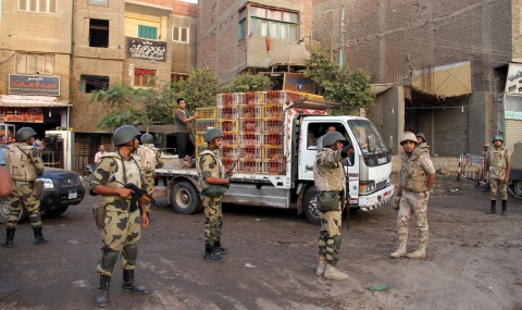 Обезвредиха две бомби в метрото в Кайро - 1
