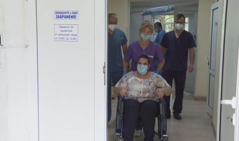 Изписаха от болницата жена след 41 дни интубация заради COVID-19 - 1