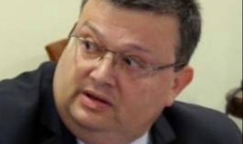 Плевенският прокурор задържан за участие в престъпна група - 1