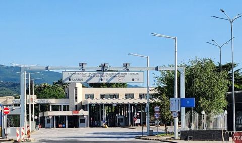 Задръстване на границата с Гърция предизвика напрежение между шофьори - 1