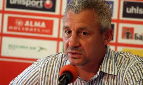 Павел Дочев поема треньорския пост в Улм 1846 - 1