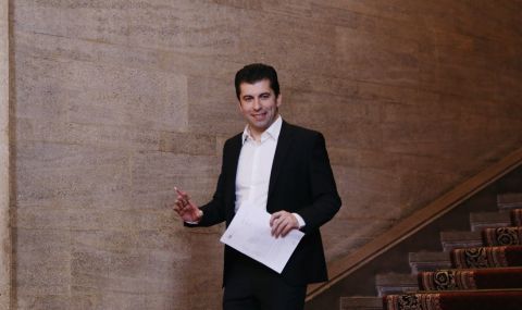 Кирил Петков е разговарял със Зеленски - 1