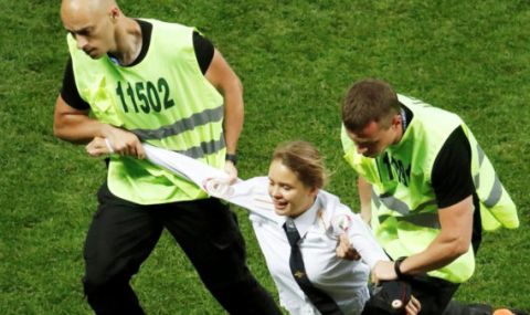 UEFA EURO 2020: Арестуваха скандална блондинка за организиране на хулиганска проява - 1