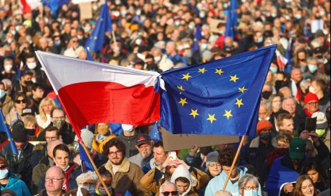 Полският премиер: Оставаме в ЕС - 1