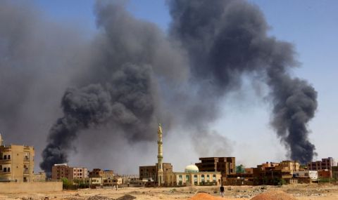 Мощни въздушни удари в столицата на Судан, Хартум - 1