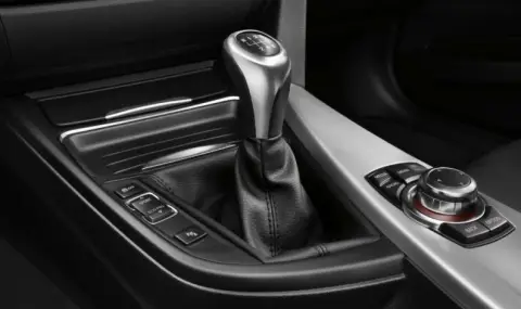 Залезът на „трите педала“ - 1