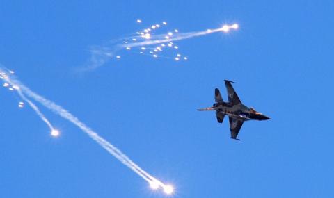 Израел отново бомбардира цели в Сирия - Октомври 2017 - 1