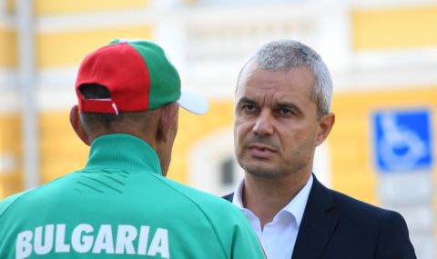 Мъж приклещи Костадин Костадинов пред парламента и го нарече: Руска *****  ВИДЕО (18+)  - 1