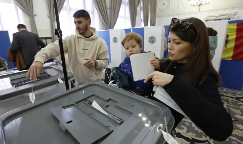 Moldova vote: Maya Sandu said the country was under an unprecedented attack  - 1