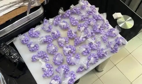 Удар на полицията в София: Иззеха фентанил, кокаин и марихуана за хиляди левове - 1