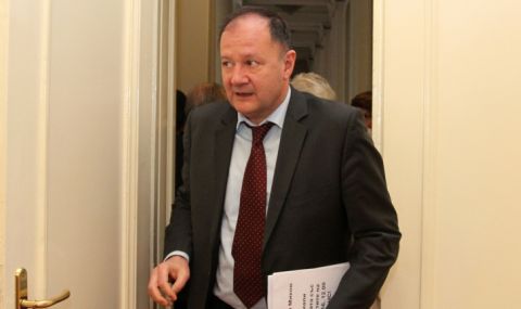Михаил Миков: БСП не може да предложи истинска лява политика, която хората да припознаят - 1