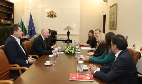 Zhelyazkov met with the Vice President of Motorola Solutions  - 1