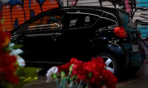 Обезопасиха района, където кола падна в подлез на Орлов мост - 1