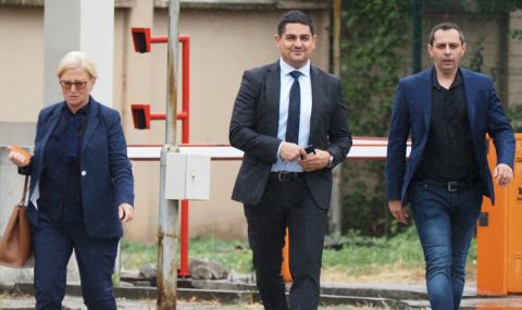 Отхвърлиха иска на Христинка Иванова за 10 000 лв. срещу Радостин Василев - 1