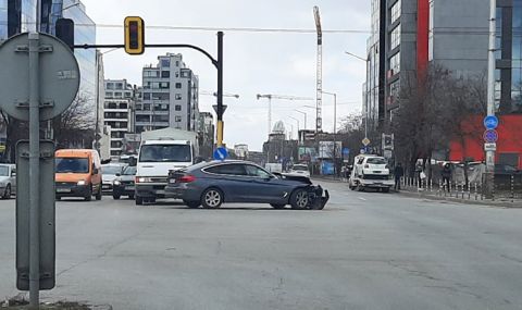 Катастрофа на възлово кръстовище в София  - 1